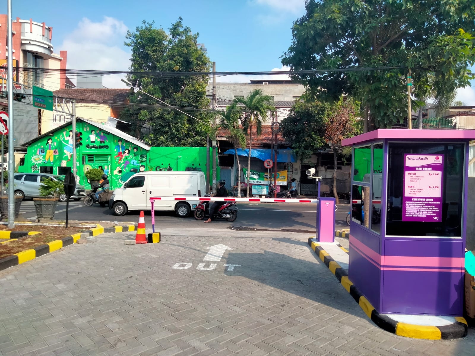 Software Parkir Manless di DIKICHI Fried Chicken, Kediri, Jawa Timur
