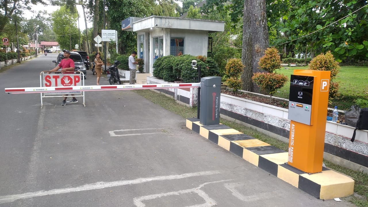 Sistem Parkir Manless di RSUD Djasamen Saragih Pematang Siantar